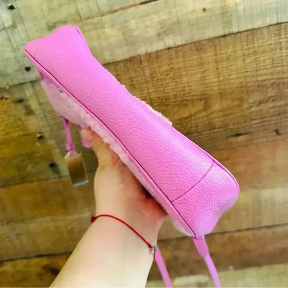 Coach Shearling Leather Small Rhyder Pochette Zip Crossbody Bag
36490 Pink - Picture 7 of 10